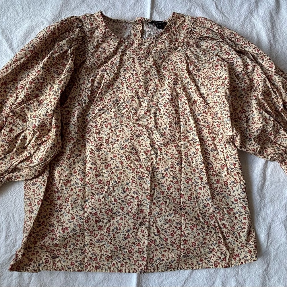 RW&CO. Red and Cream Floral Blouse